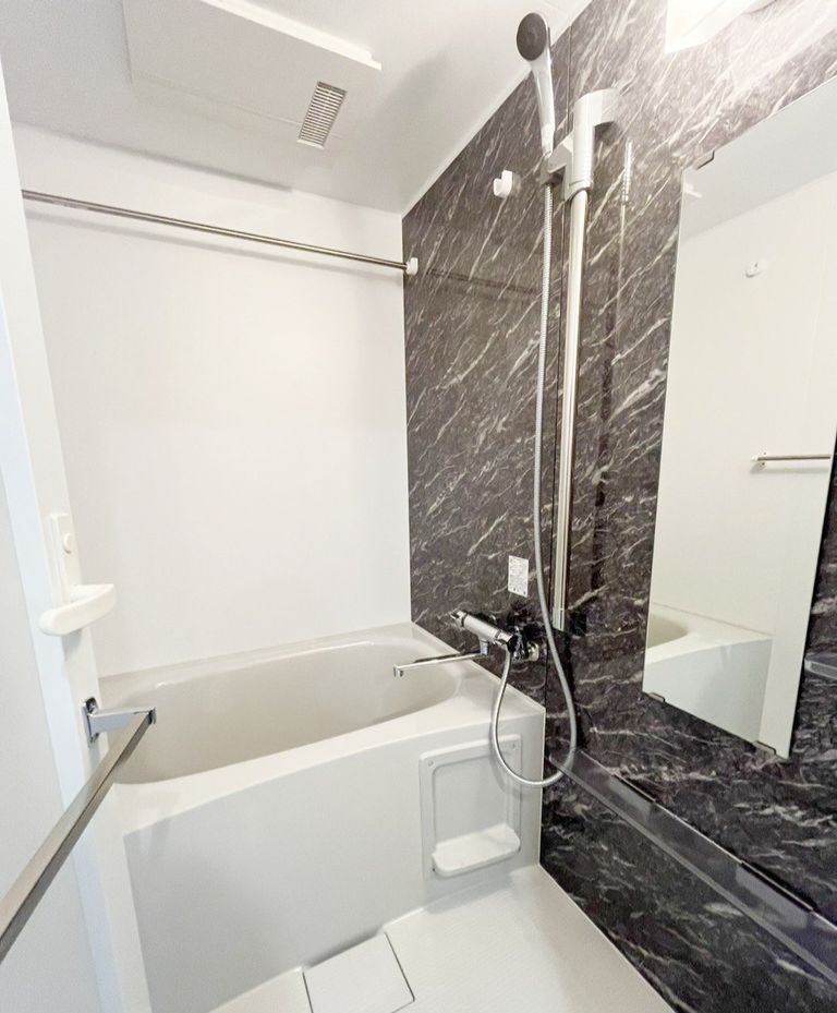 バス・シャワールーム　別部屋参考画像