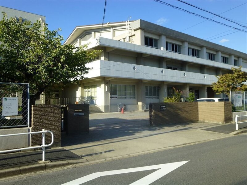 中学校　名古屋市立名南中学校（中学校）まで739m