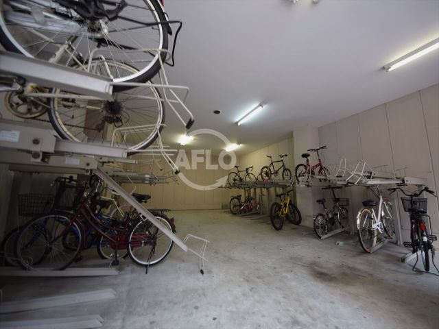 駐車場　フィレンツェ　ロビー