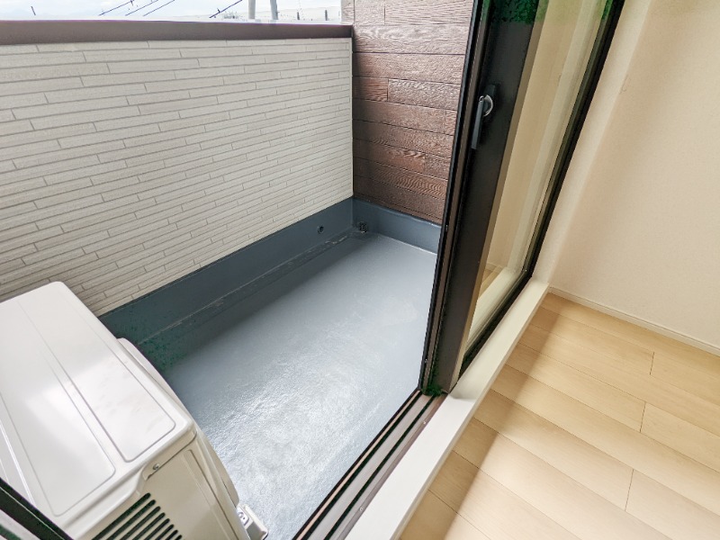 バルコニー　図面と現状に相違がある場合には現状を優先