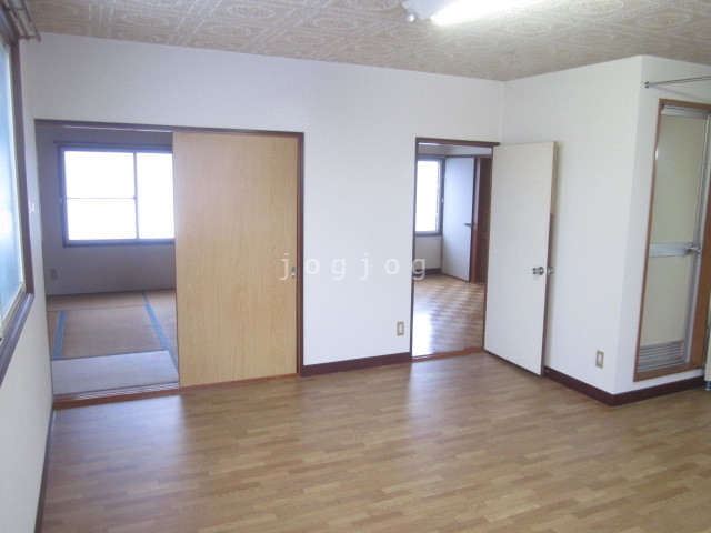 居室・リビング　類似