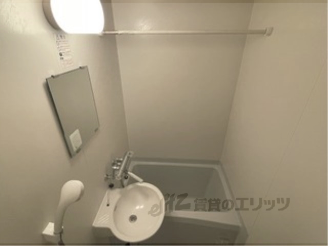 バス・シャワールーム　バス