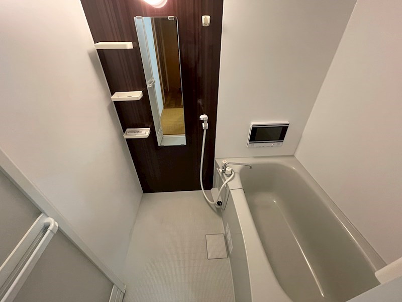 バス・シャワールーム　※同タイプの他のお部屋です