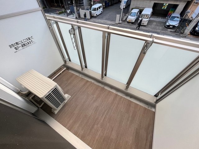 バルコニー　開放的で明るい空間を演出してくれるバルコニーです