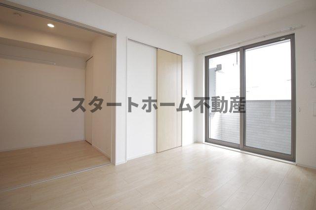 居室・リビング　こちらのリビングで趣味の時間をお楽しみください