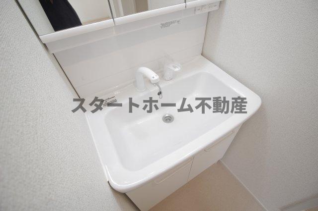 洗面設備　忙しい朝には欠かせない洗面所です