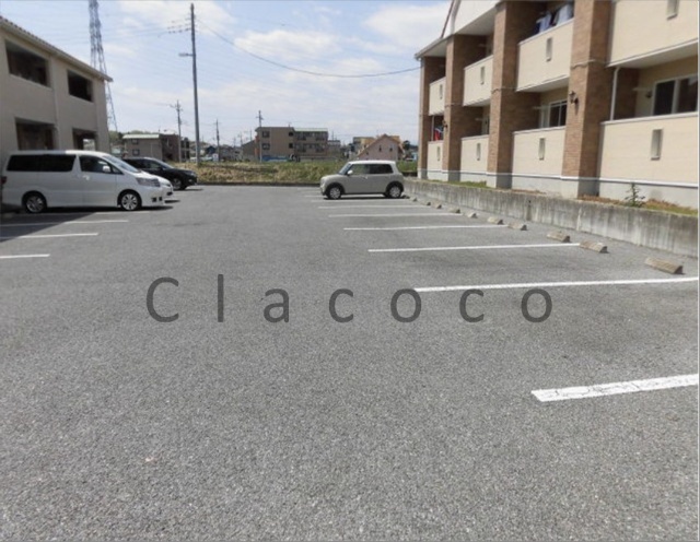 駐車場　平面駐車場