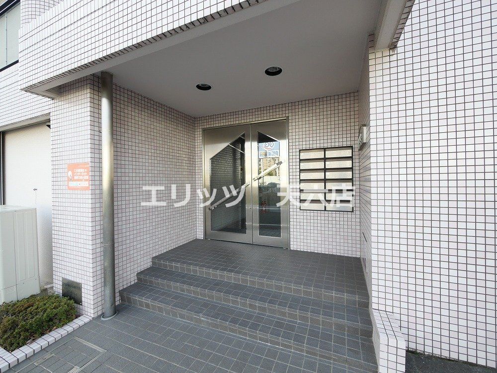 エントランス　エントランス