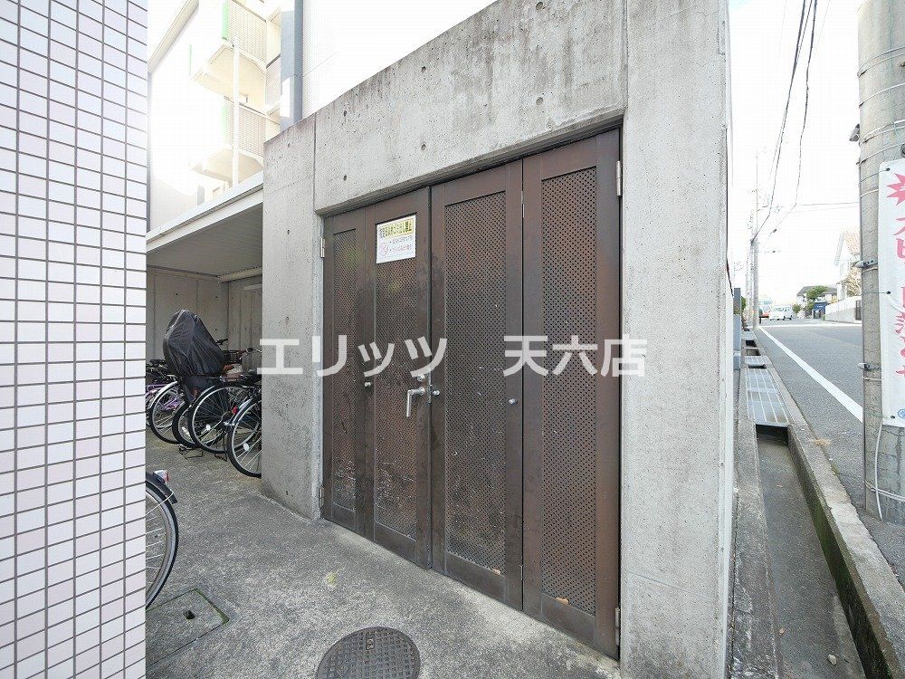 その他　エントランス