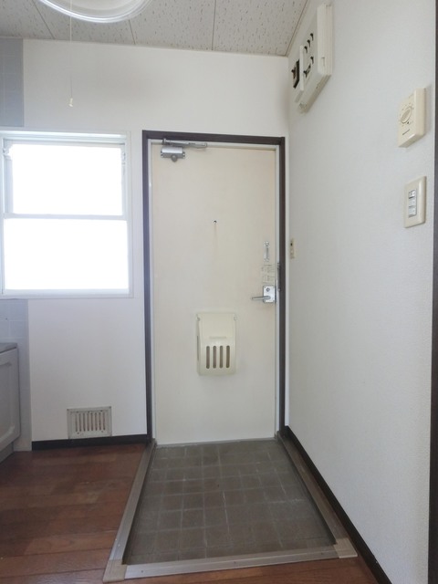 玄関　すっきりした明るい玄関です♪