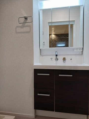 洗面設備　脱衣スペースもあります