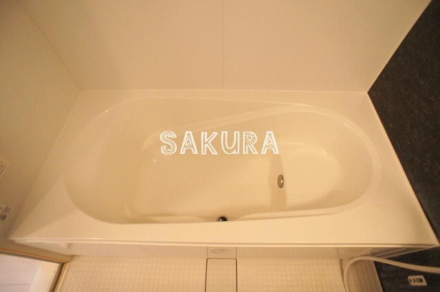 バス・シャワールーム　雨の日でも安心の浴室乾燥機付きです♪