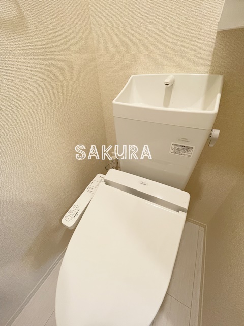 トイレ　嬉しい温水洗浄便座♪