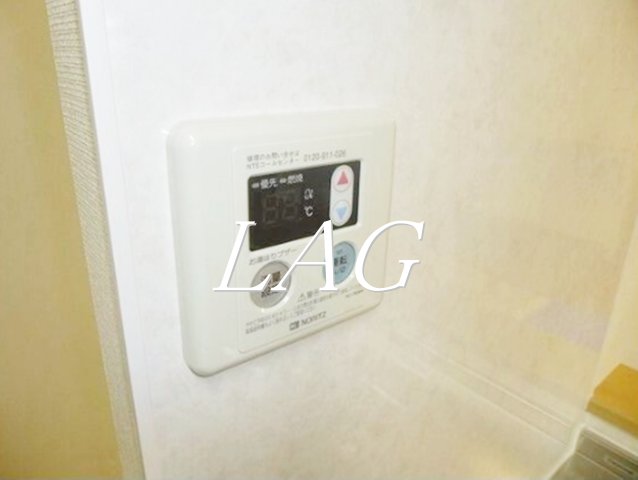 その他設備　給湯器パネルです。
