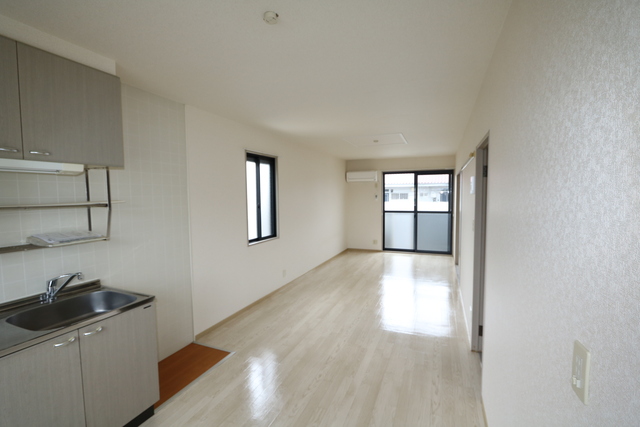 居室・リビング　☆２面採光のリビング☆