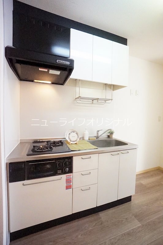 キッチン　2口コンロ、グリル付きのキッチン