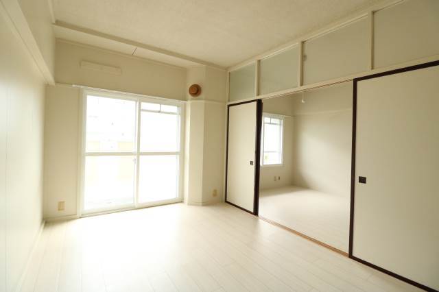 居室・リビング　明るいリビング♪