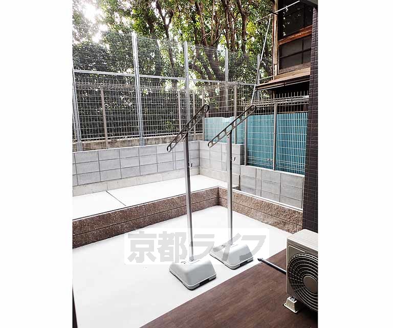 バルコニー　広々としたバルコニーです。