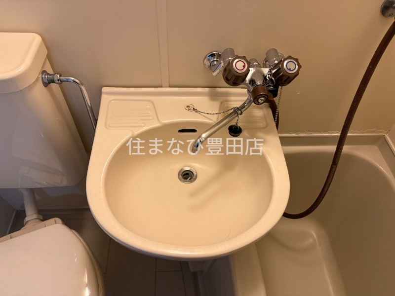 洗面設備　同型タイプ