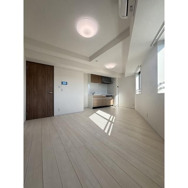 居室・リビング　☆明るい洋室☆