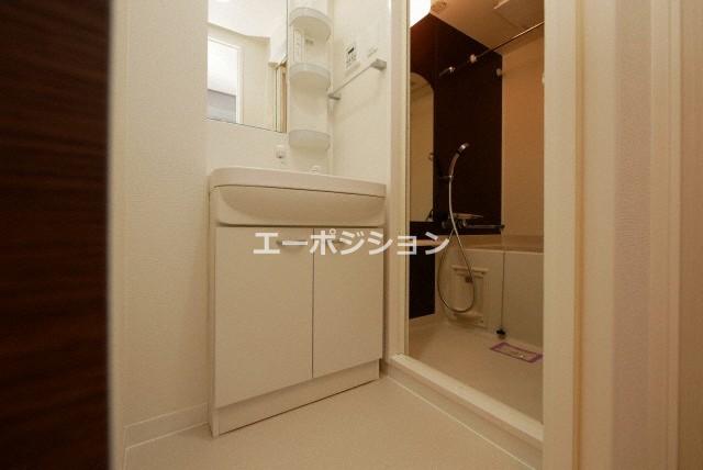 洗面設備　Luxe難波西II