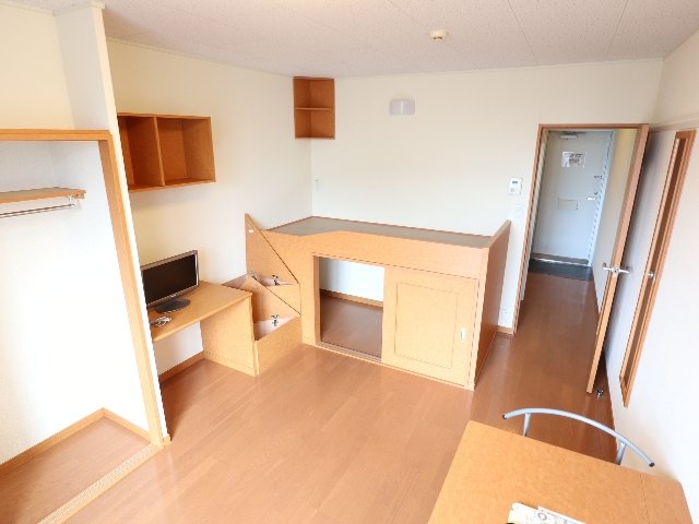 その他部屋・スペース　落ち着いた色調の寝室です