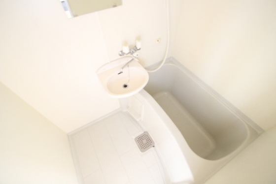 バス・シャワールーム　※別号室の写真です