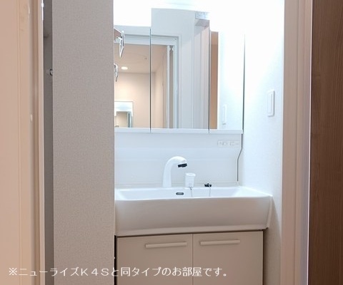 洗面設備　同一タイプ