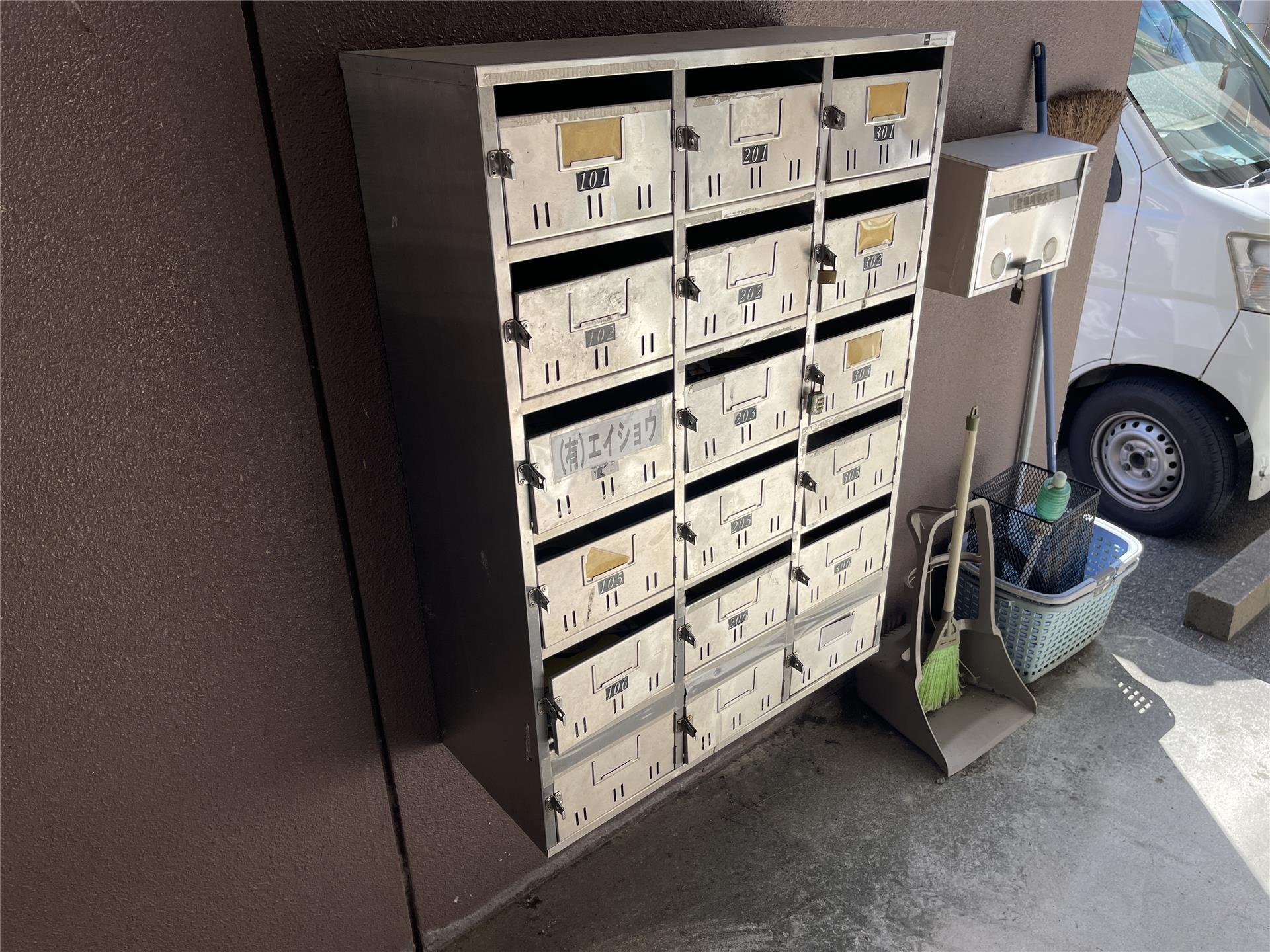 エントランス　集合ポスト完備♪