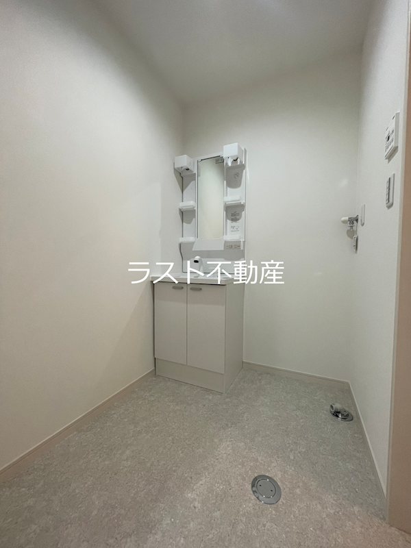 収納　写真は同タイプの部屋です。
