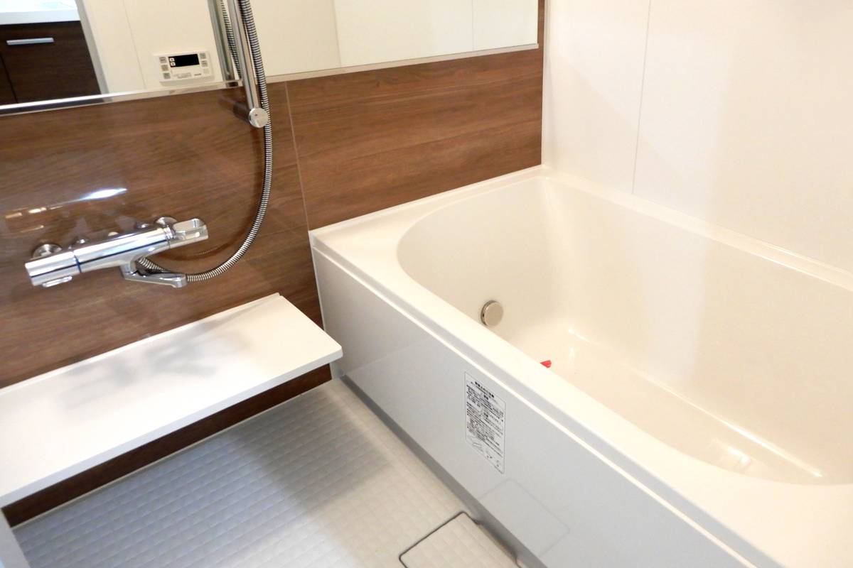 バス・シャワールーム　風呂