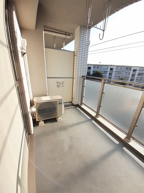 バルコニー　広めのバルコニー