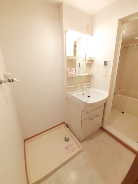 洗面設備　忙しい朝に便利なシャンプードレッサー付
