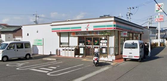 コンビニ　セブン?イレブン　熊取大久保店（コンビニ）まで306m