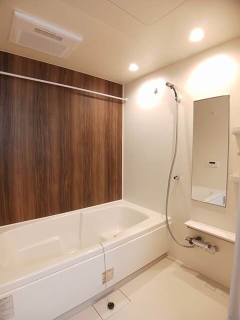 バス・シャワールーム　バス