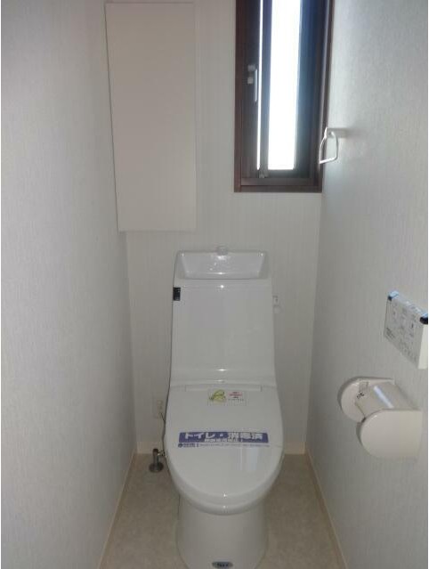 トイレ　落ち着いた色調のトイレです♪