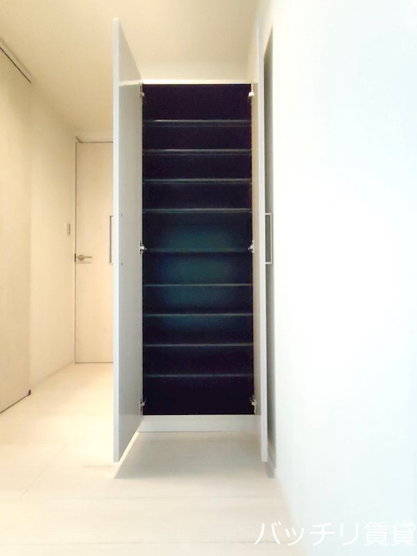 収納　新築、同シリーズタイプの為、現状優先になります。