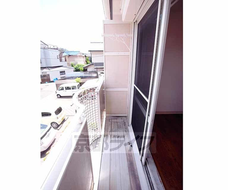 バルコニー　バルコニーも大きいですね。