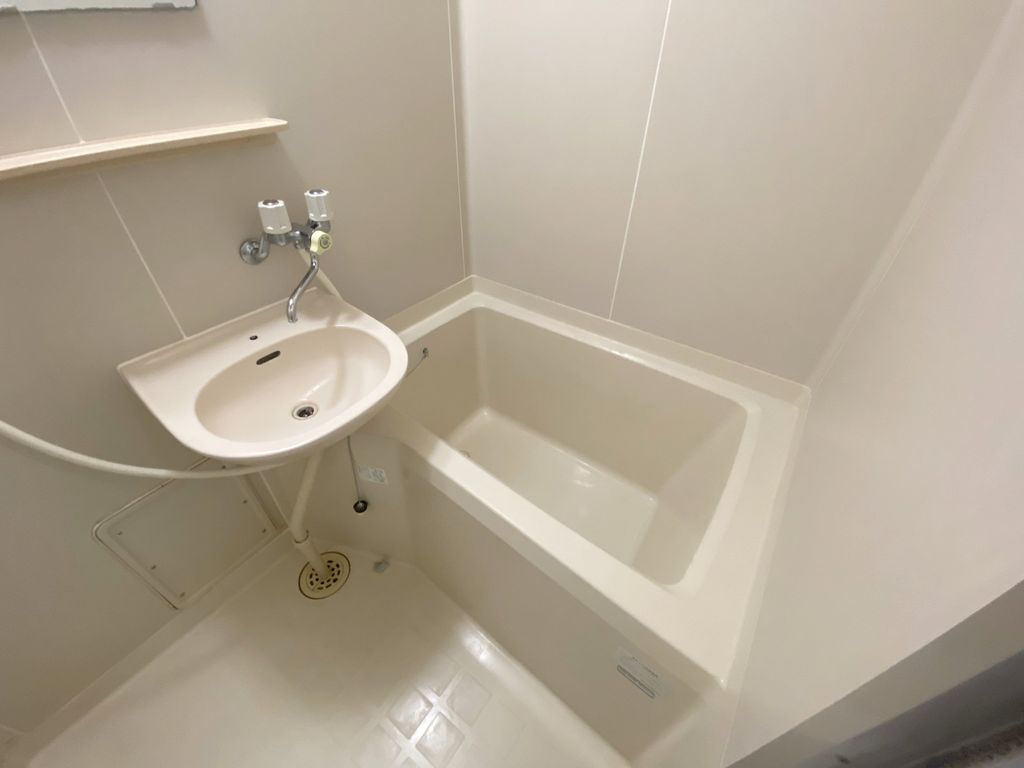 バス・シャワールーム　洗面