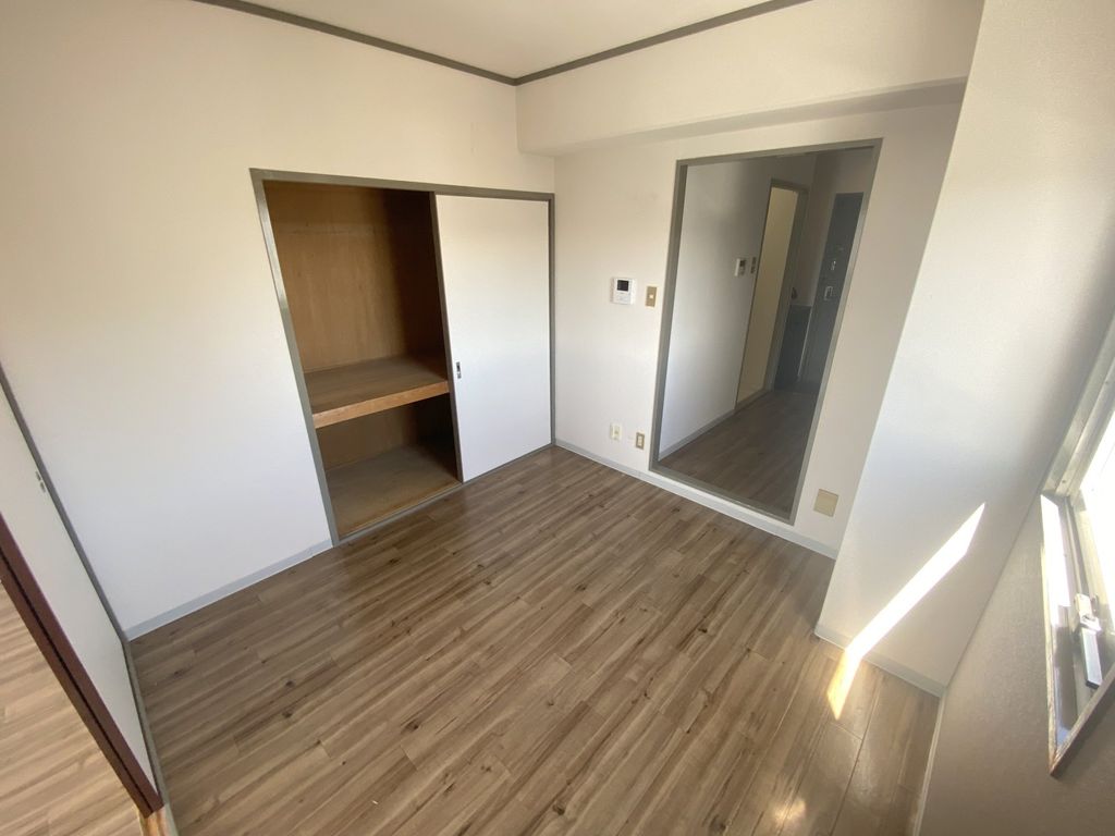 居室・リビング　収納