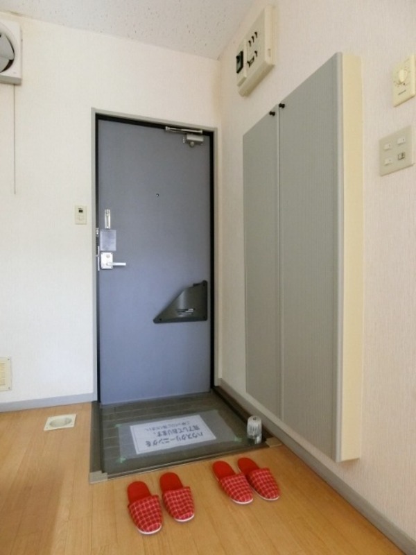 玄関　図面と現状に相違がある場合には現状を優先