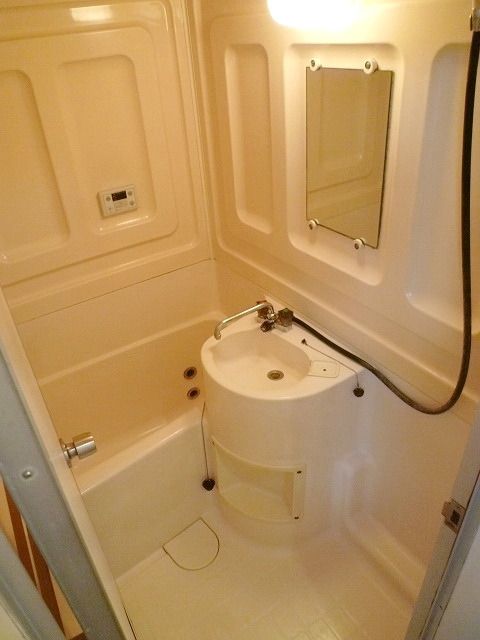 バス・シャワールーム　★お問い合わせはタウンハウジング聖蹟桜ヶ丘店まで★