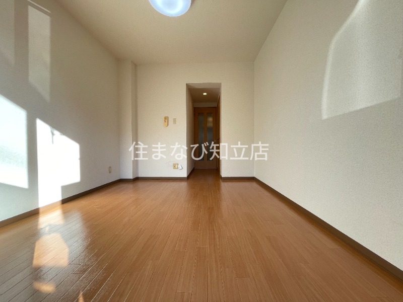 居室・リビング　別部屋写真