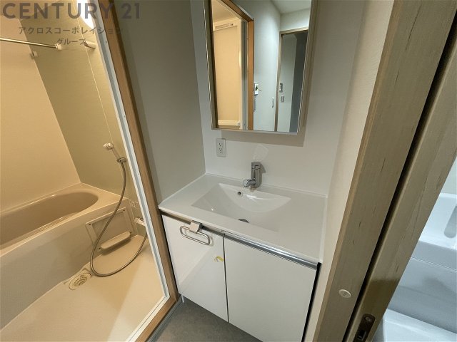 洗面設備　独立洗面台です！