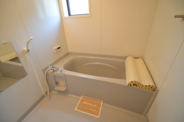 バス・シャワールーム　追い焚き機能付き