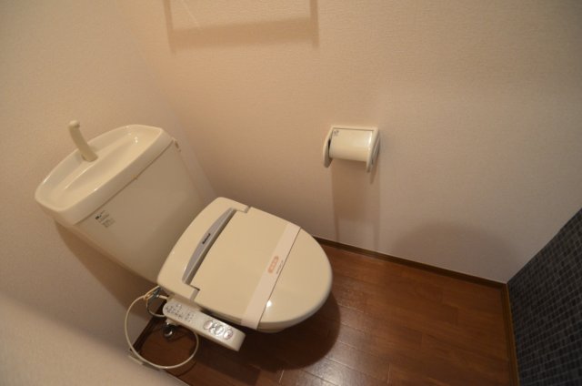 トイレ　気分すっきり温水洗浄便座