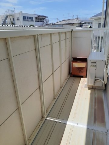 バルコニー　外からの目が気にならないバルコニーで洗濯物が干せます