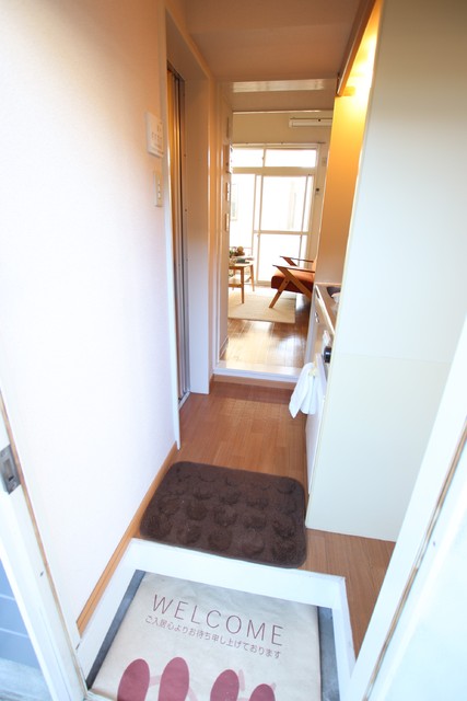 玄関　（家具・小物・ミニ冷蔵・は設備ではありません）