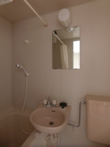 洗面設備　他のお部屋の参考写真となります。