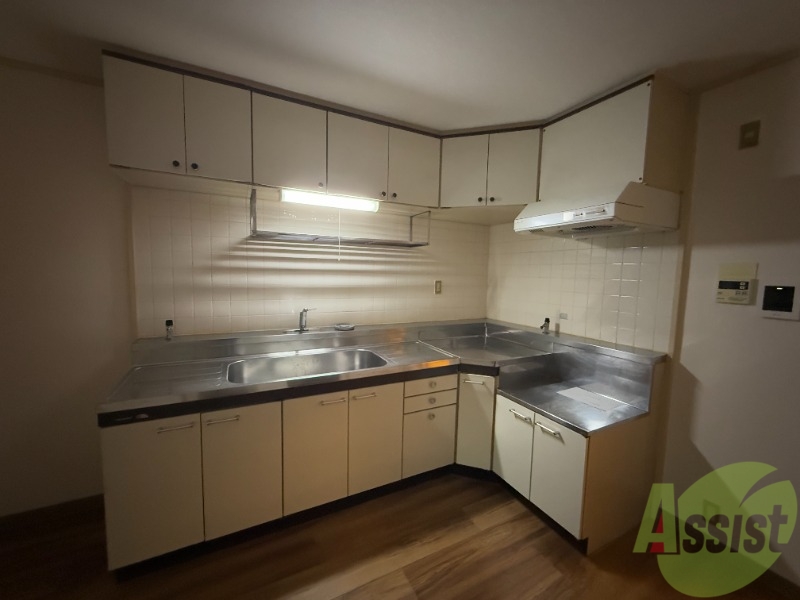 キッチン　広々キッチン